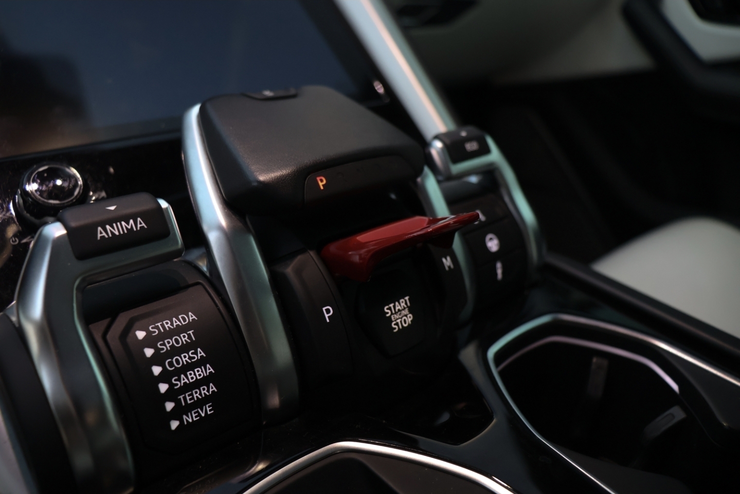 2025 Lamborghini Urus S photo 2 - BExotic Scottsdale, AZ