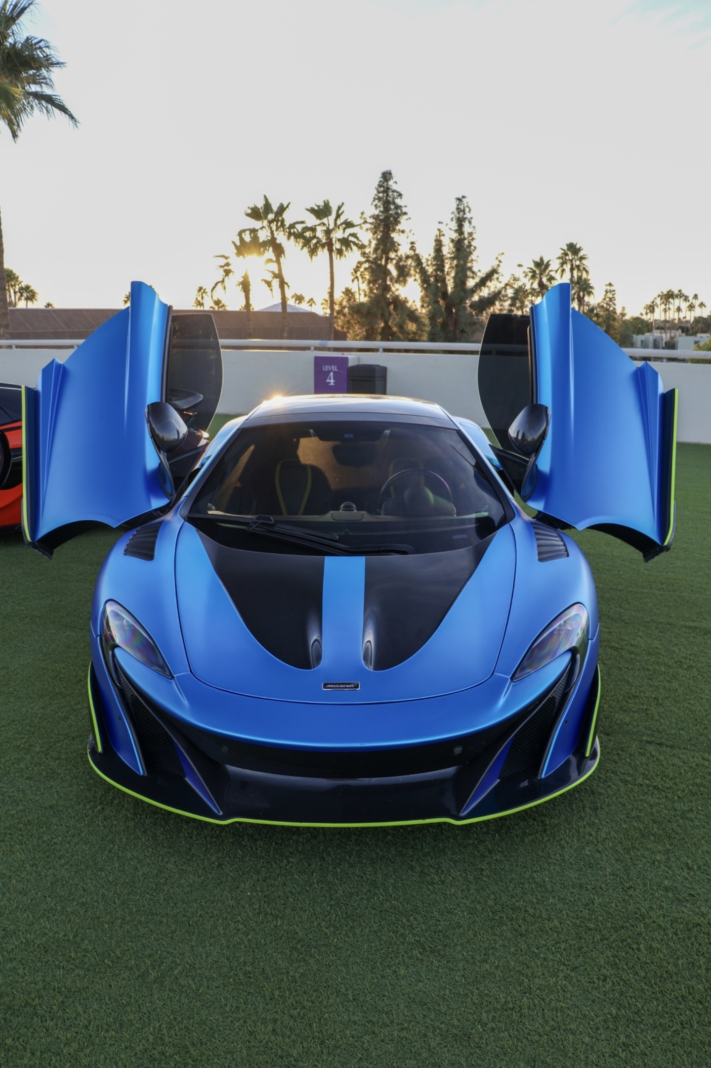McLaren 650S Spider photo 4 - BExotic Scottsdale, AZ