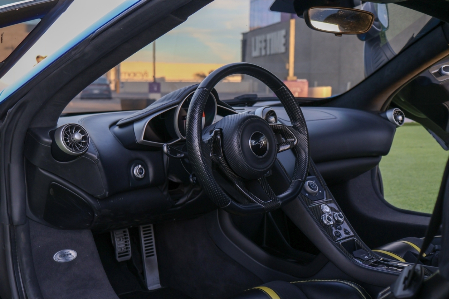 McLaren 650S Spider photo 7 - BExotic Scottsdale, AZ