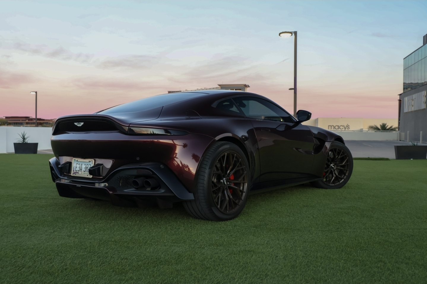 Aston Martin Vantage photo 6 - BExotic Scottsdale, AZ