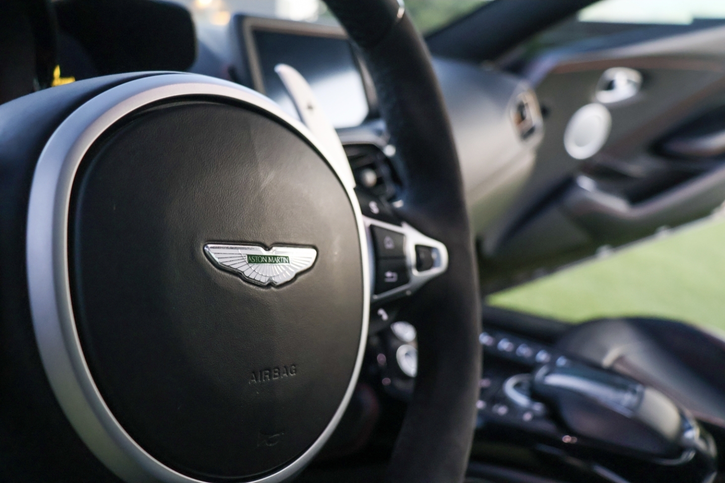 Aston Martin Vantage photo 7 - BExotic Scottsdale, AZ