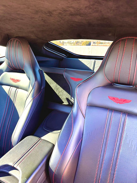 Aston Martin Vantage photo 8 - BExotic Scottsdale, AZ