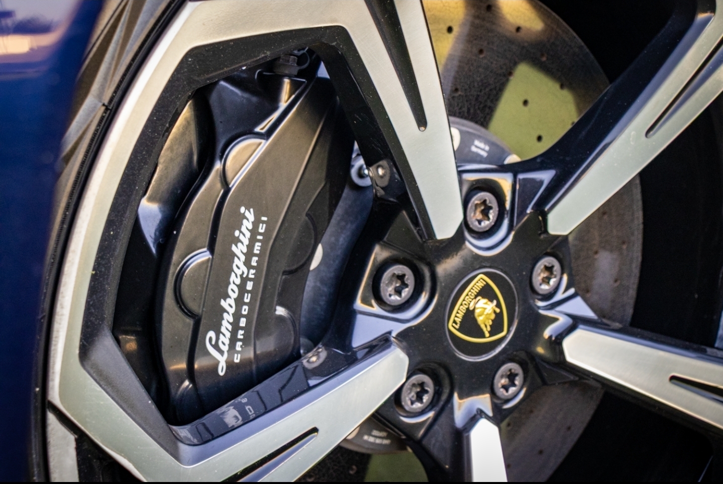 2021 Lamborghini Urus photo 10 - BExotic Scottsdale, AZ