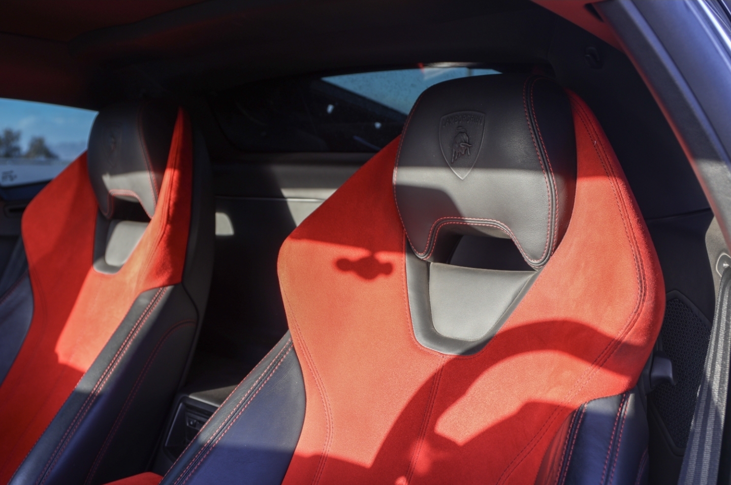 Lamborghini Huracan LP 610-4 Coupe photo 10 - BExotic Scottsdale, AZ