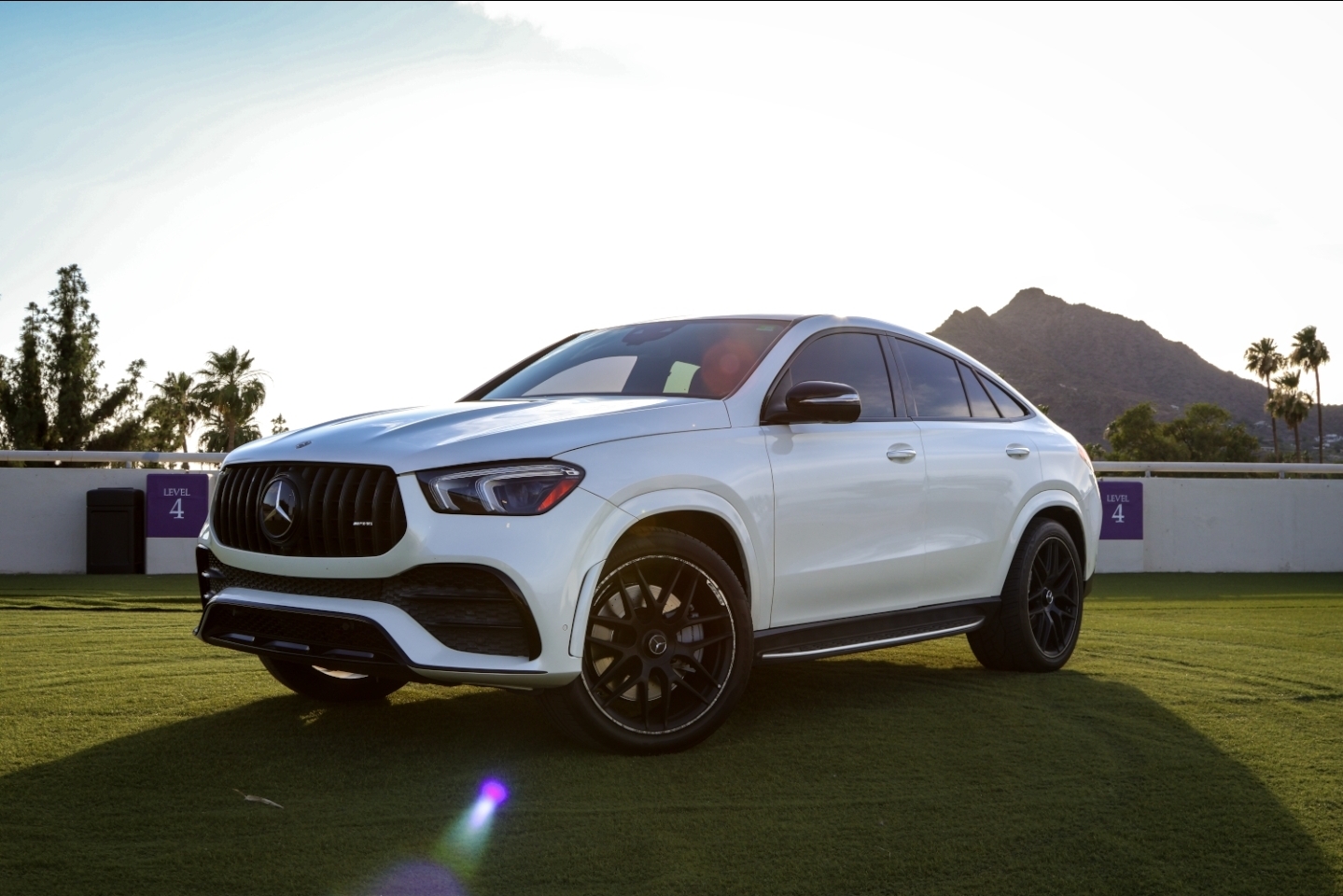 MERCEDES-AMG GLE53